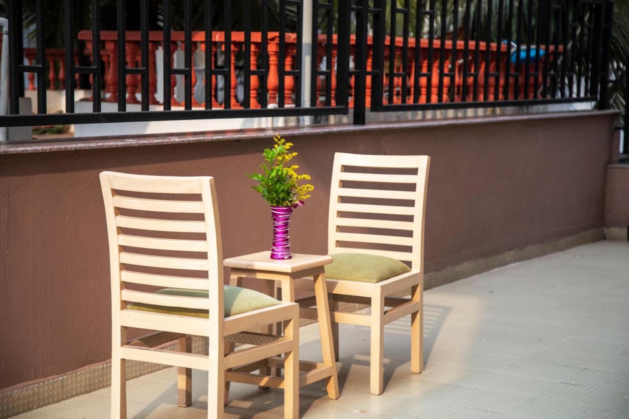 Palm Air By Goa Stays Panaji Buitenkant foto